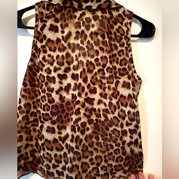 JULIES Leopard Sleeveless Top. Button down, lapel collar   Size S - Picture 3 of 6